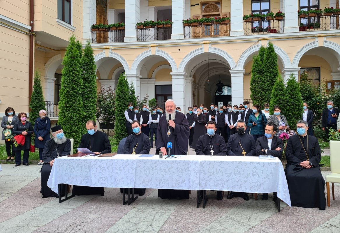 Festivitate de absolvire la Seminarul Teologic Ortodox din Cluj-Napoca 173324