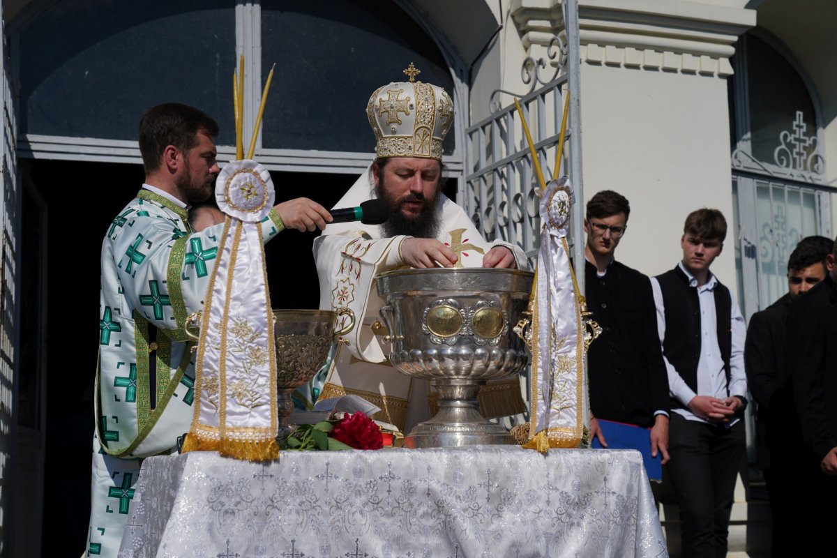 Hramul Mănăstirii Neamț 173436