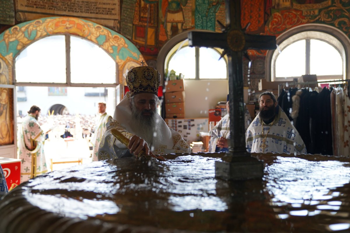 Hramul Mănăstirii Neamț 173438