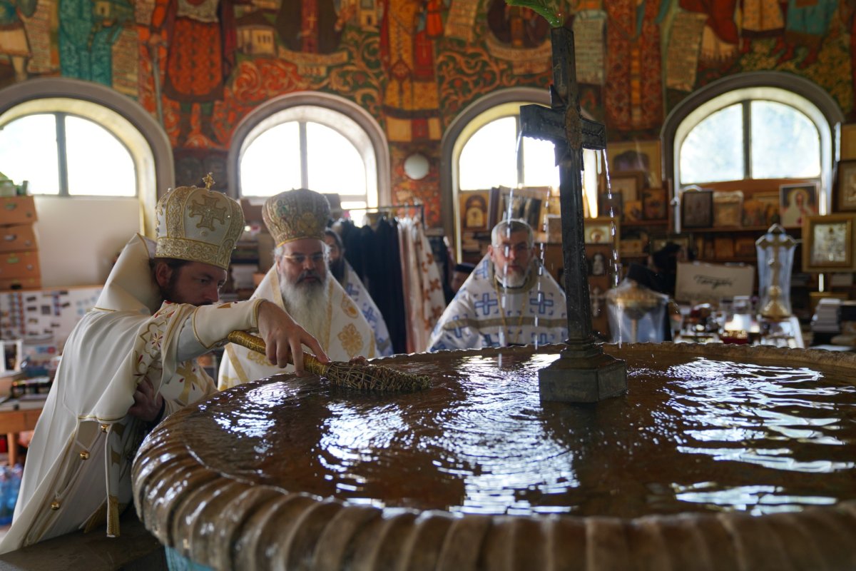 Hramul Mănăstirii Neamț 173442