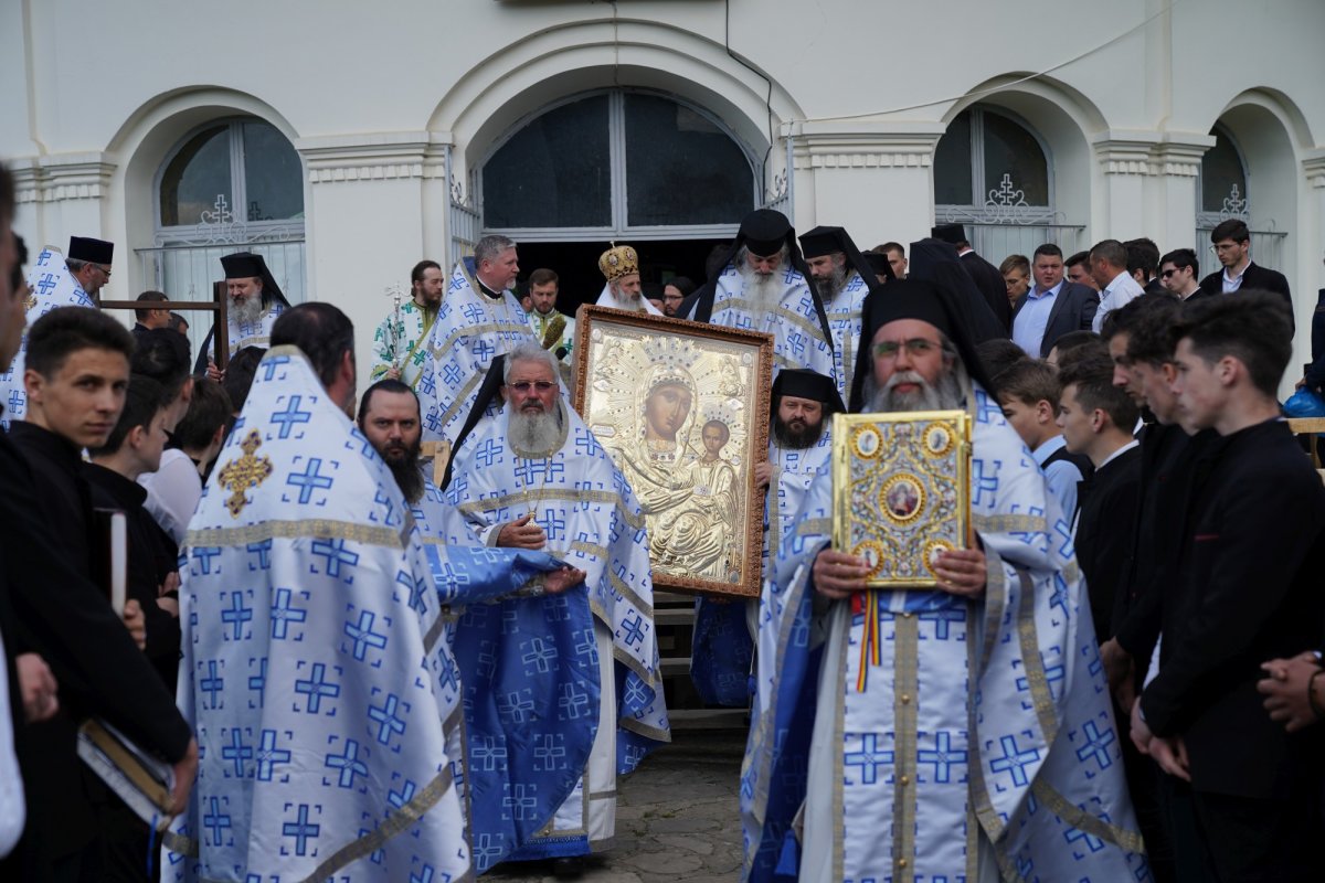 Hramul Mănăstirii Neamț 173448