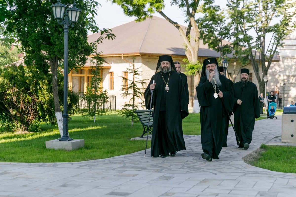 Maica Siluana Vlad a fost înmormântată la Mănăstirea Frumoasa  173660