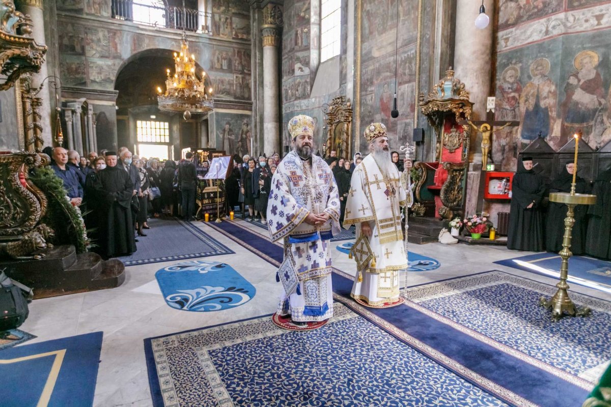 Maica Siluana Vlad a fost înmormântată la Mănăstirea Frumoasa  173664