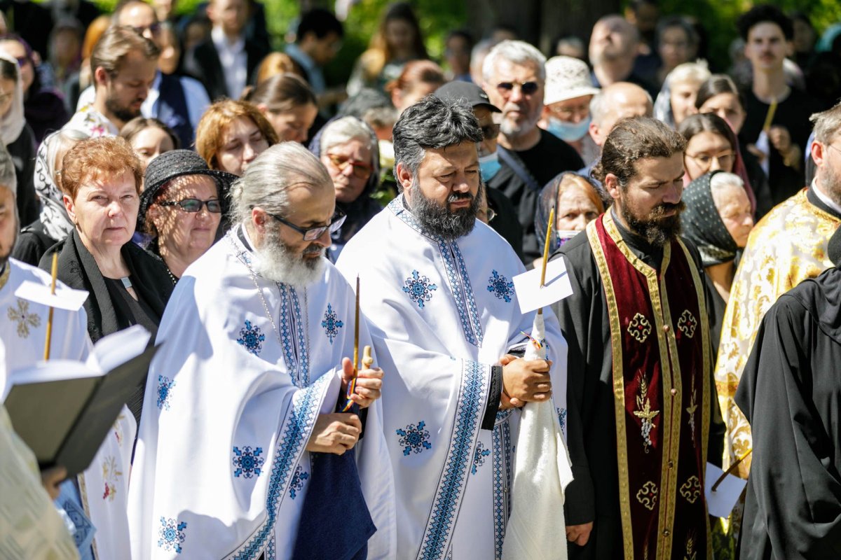 Maica Siluana Vlad a fost înmormântată la Mănăstirea Frumoasa  173678