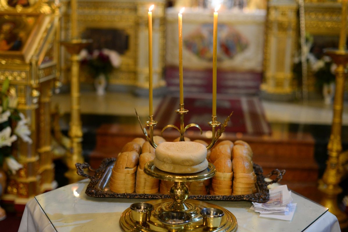 Slujbă de priveghere în cinstea Sfintei Cuvioase Parascheva la Catedrala Mitropolitană din Iași 173746