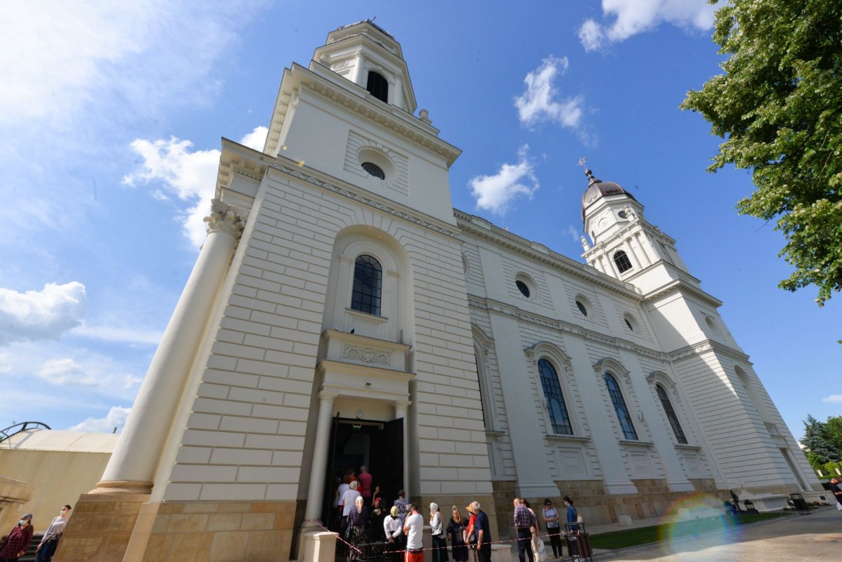 Slujbă de priveghere în cinstea Sfintei Cuvioase Parascheva la Catedrala Mitropolitană din Iași 173762