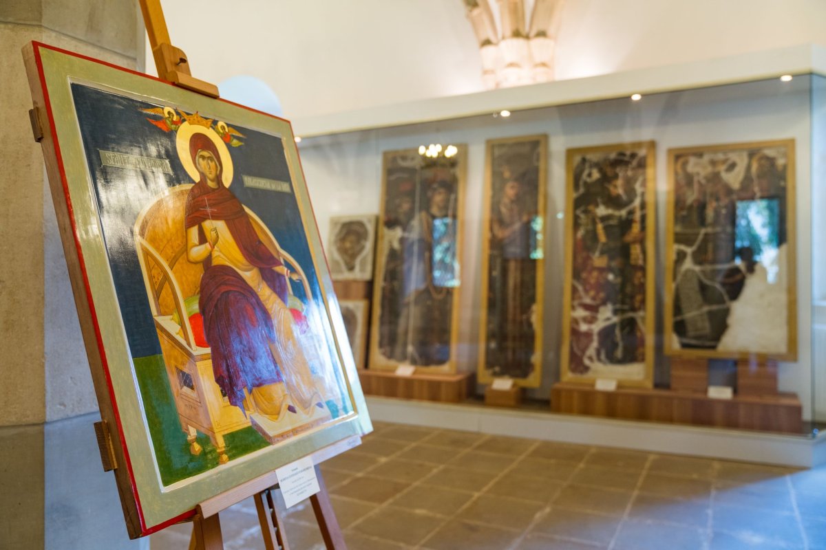 Manifestări culturale la Iași cu prilejul împlinirii a 380 de ani de la aducerea moaştelor Sfintei Cuvioase Parascheva 173725