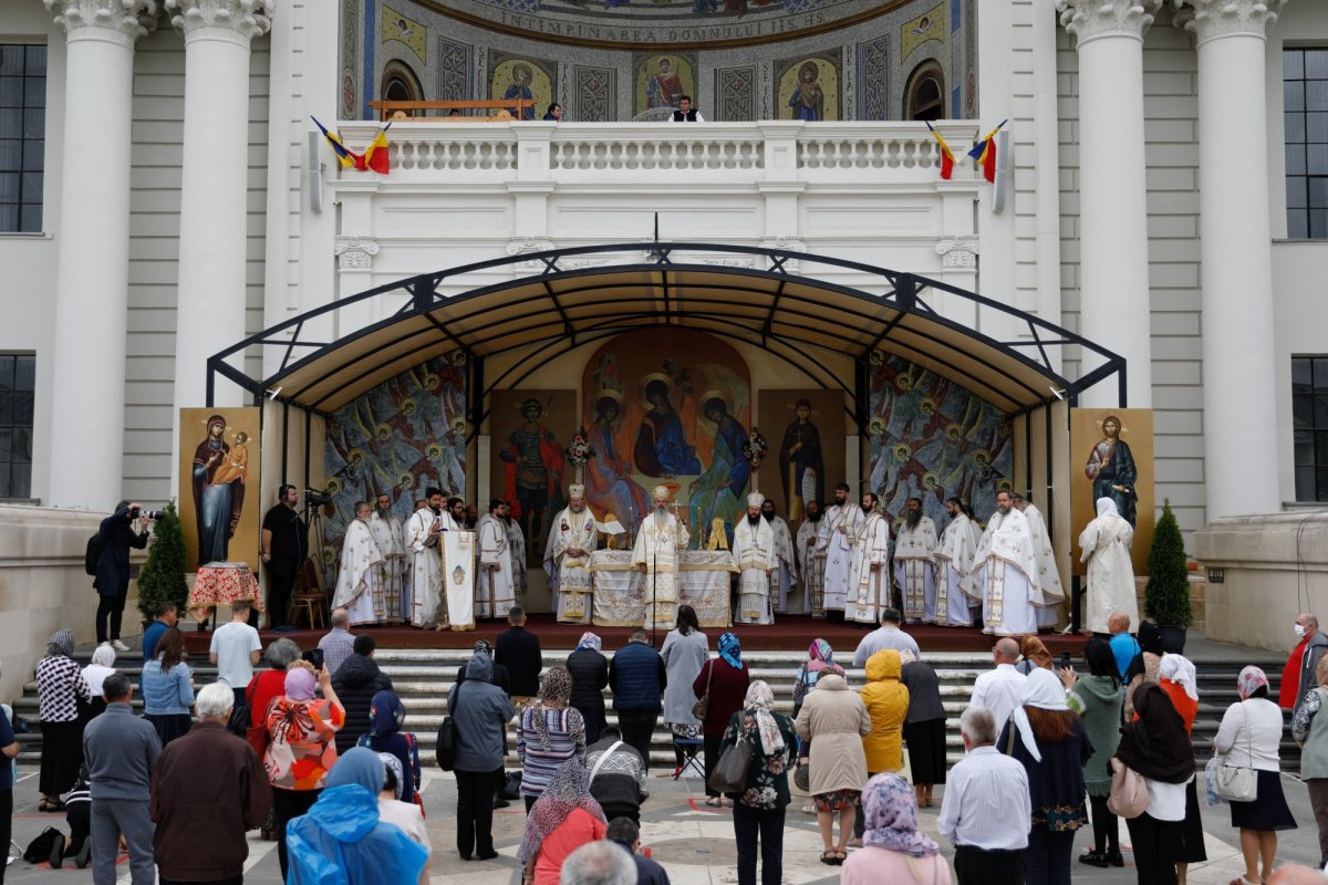 380 de ani de la aducerea la Iaşi a moaştelor Sfintei Cuvioase Parascheva 173842