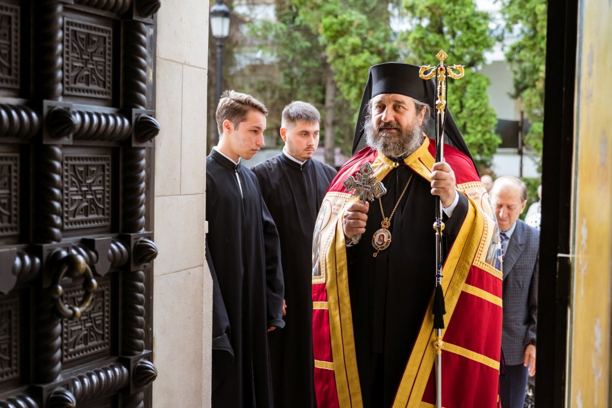 380 de ani de la aducerea la Iaşi a moaştelor Sfintei Cuvioase Parascheva 173898