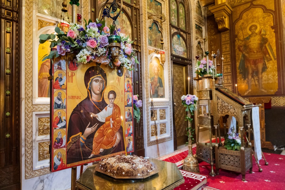 380 de ani de la aducerea la Iaşi a moaştelor Sfintei Cuvioase Parascheva 173917