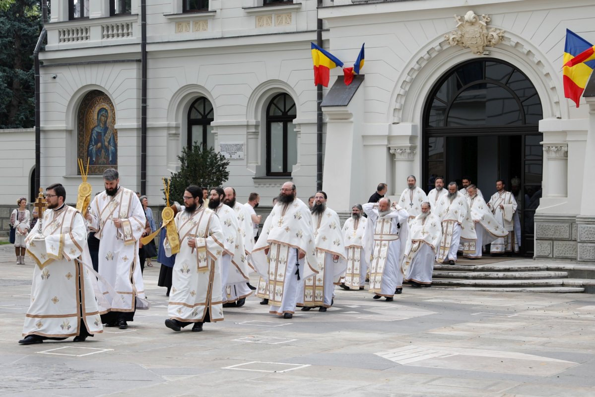 380 de ani de la aducerea la Iaşi a moaştelor Sfintei Cuvioase Parascheva 173923