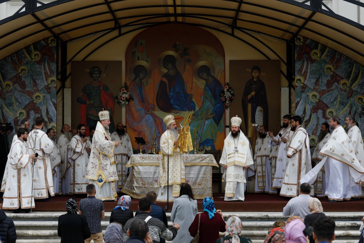 380 de ani de la aducerea la Iaşi a moaştelor Sfintei Cuvioase Parascheva 173931