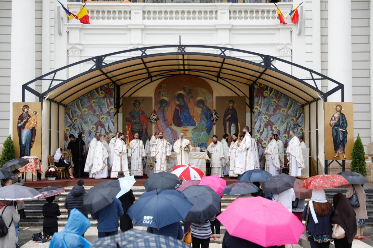 380 de ani de la aducerea la Iaşi a moaştelor Sfintei Cuvioase Parascheva 173941