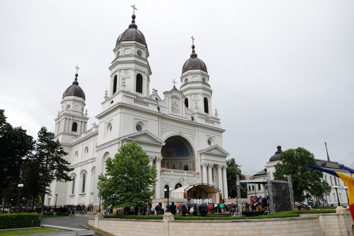 380 de ani de la aducerea la Iaşi a moaştelor Sfintei Cuvioase Parascheva 173942