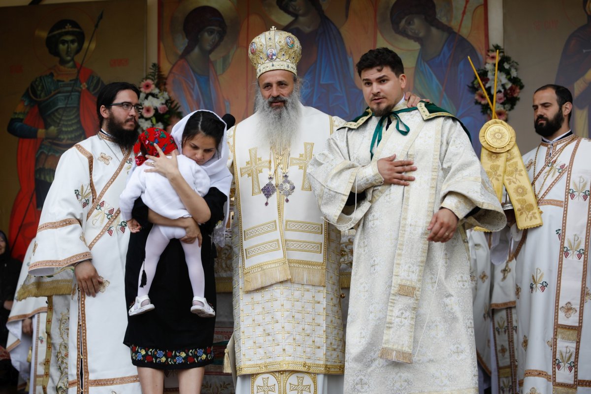 380 de ani de la aducerea la Iaşi a moaştelor Sfintei Cuvioase Parascheva 173944