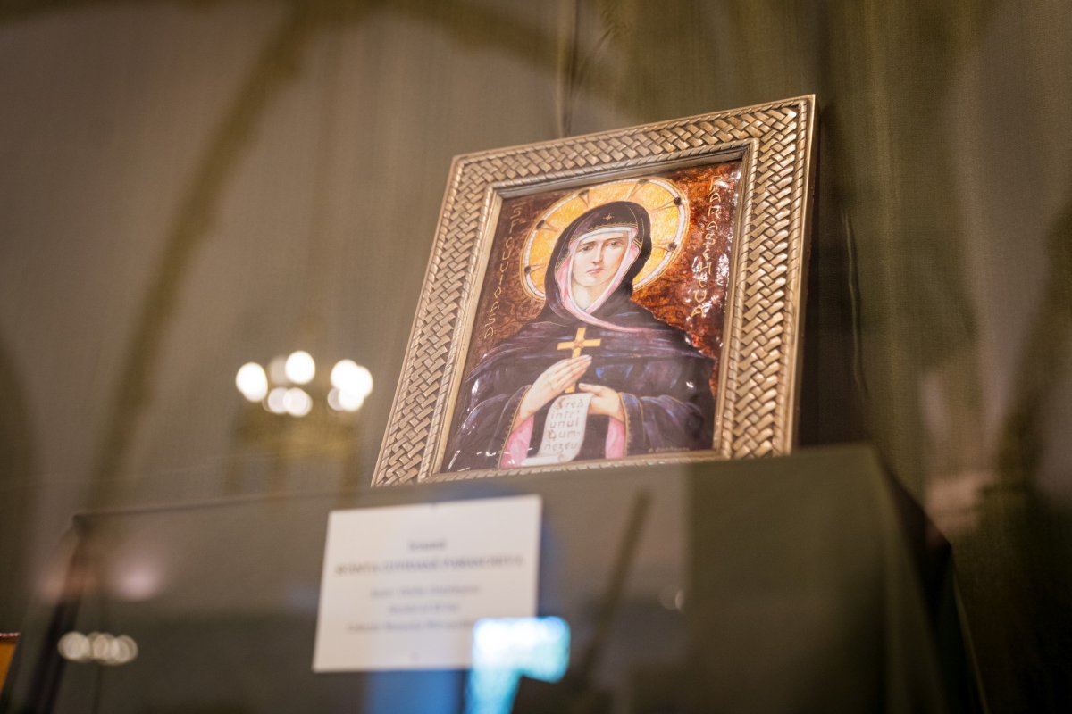 380 de ani de la aducerea la Iaşi a moaştelor Sfintei Cuvioase Parascheva 173957