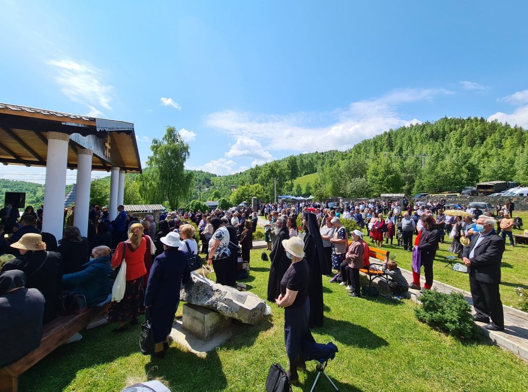 Hramul Mănăstirii „Înălțarea Domnului” de la Muntele Rece 173594