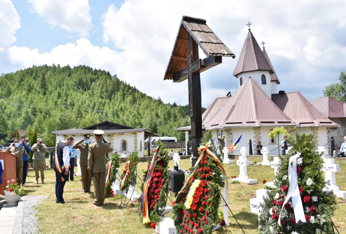 Hramul Mănăstirii „Înălțarea Domnului” de la Muntele Rece 173595