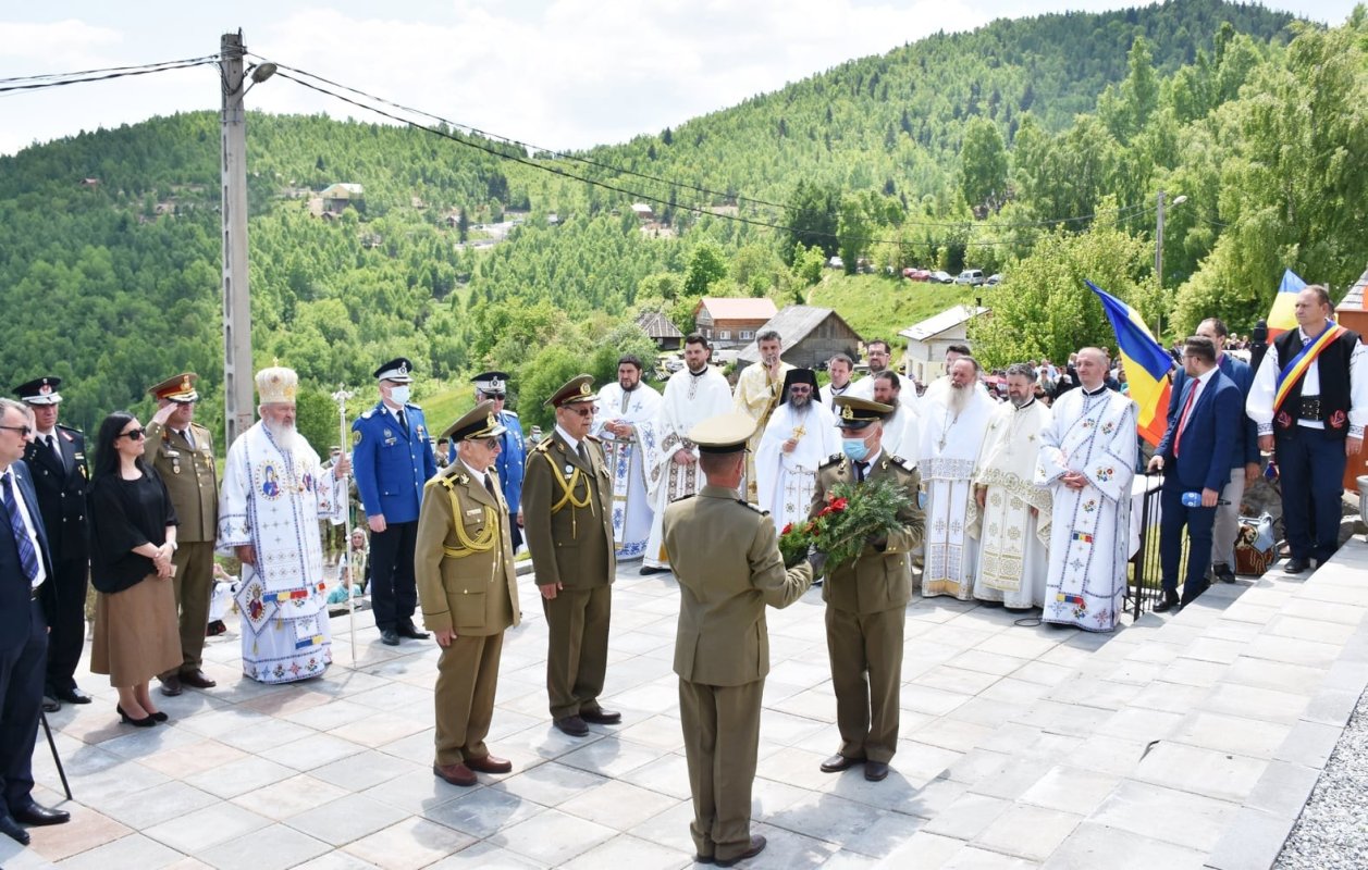 Hramul Mănăstirii „Înălțarea Domnului” de la Muntele Rece 173597