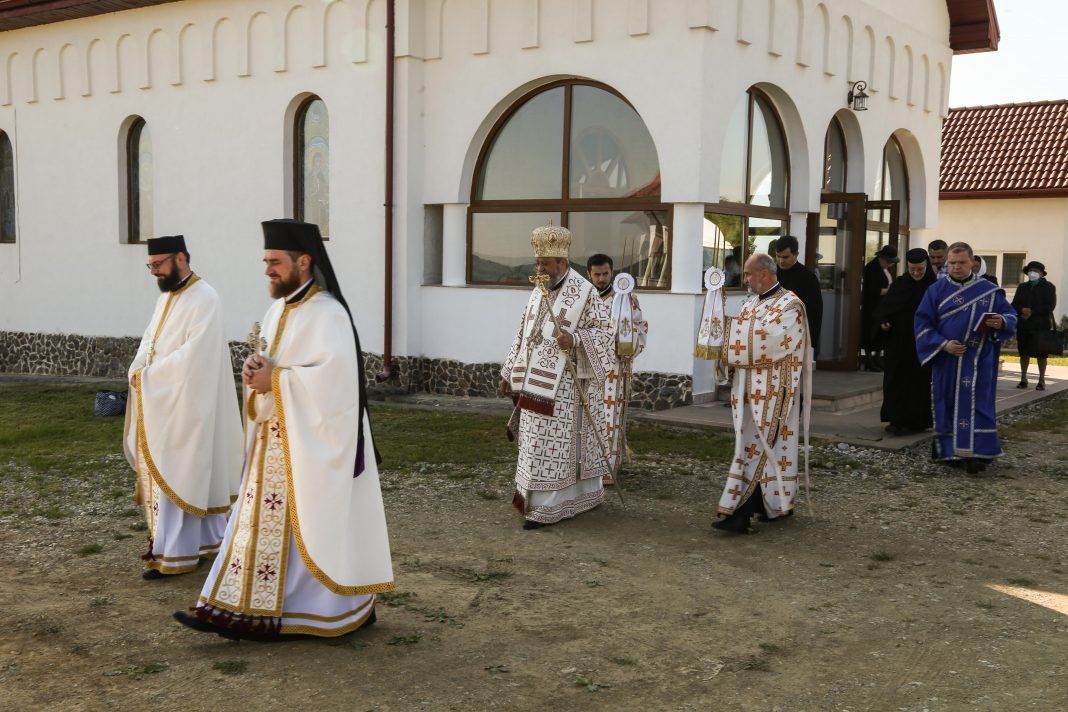 Zi de sărbătoare la Schitul „Înălţarea Domnului” din Veştem 173591
