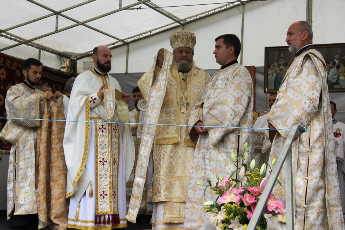 Biserica din Târnava, județul Sibiu, înveșmântată în har 174034
