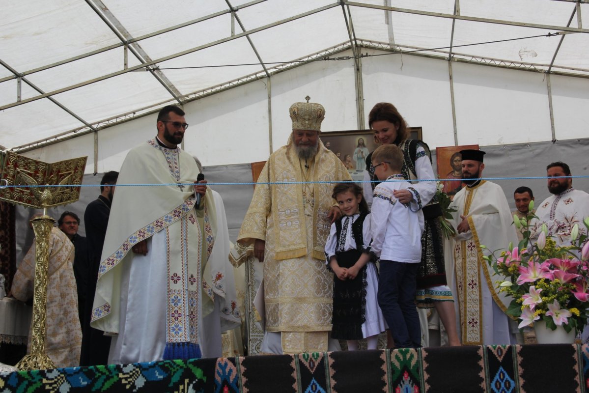 Biserica din Târnava, județul Sibiu, înveșmântată în har 174035