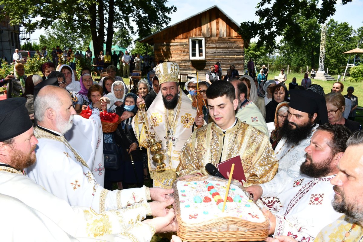 Slujire arhierească și evenimente dedicate eroilor patriei în Episcopia Caransebeșului 174028