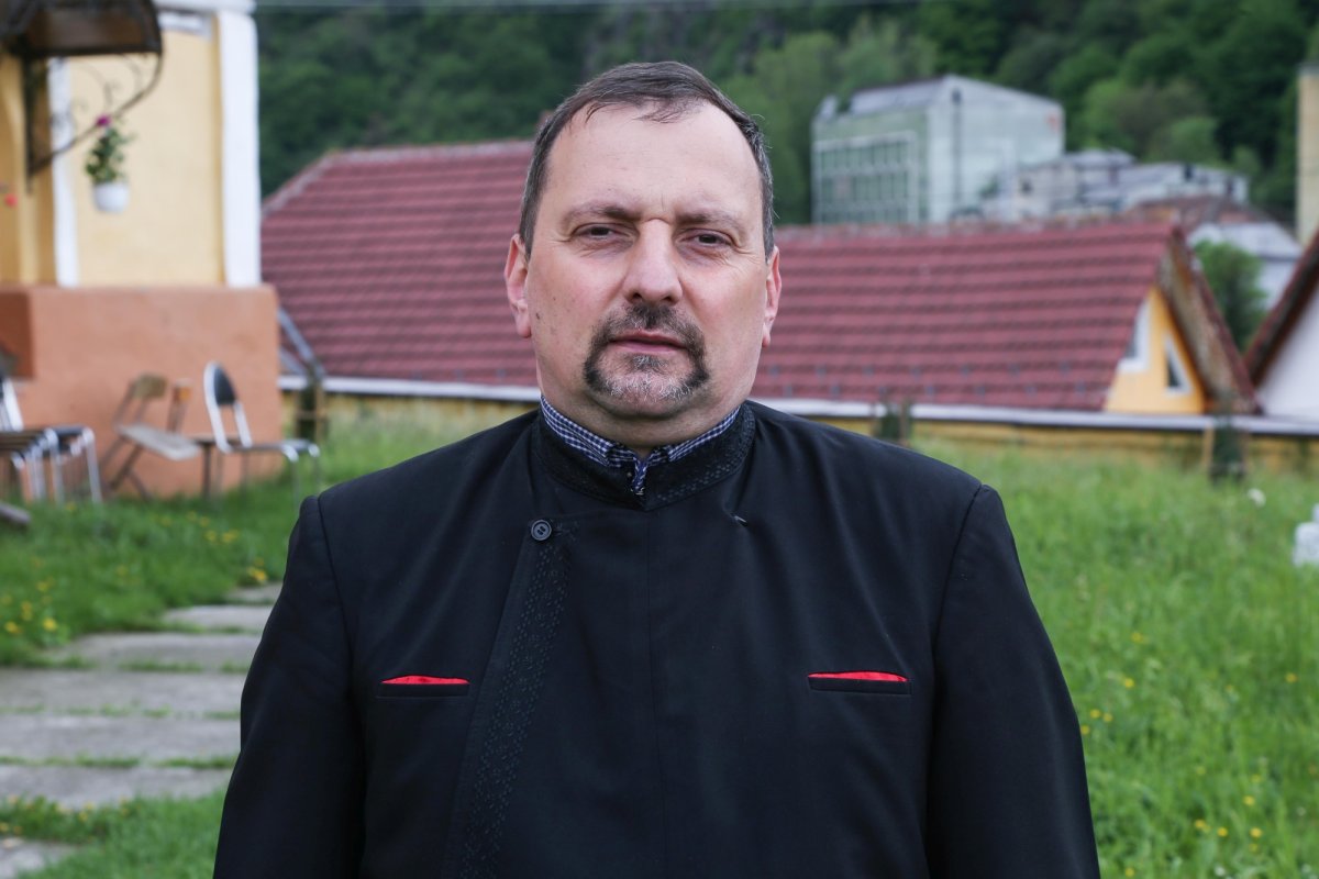 Capela cimitirului din Sadu, ctitoria primului oftalmolog român 174329