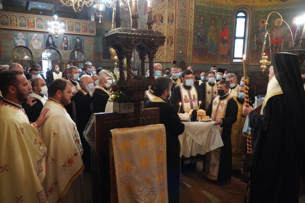 Conferinţă semestrială cu preoţii din protopopiatele Tecuci şi Nicoreşti 174314