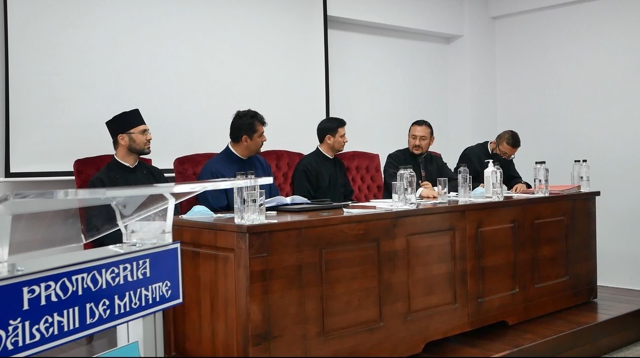 Conferință administrativă cu preoții din Protopopiatul Vălenii de Munte 174434