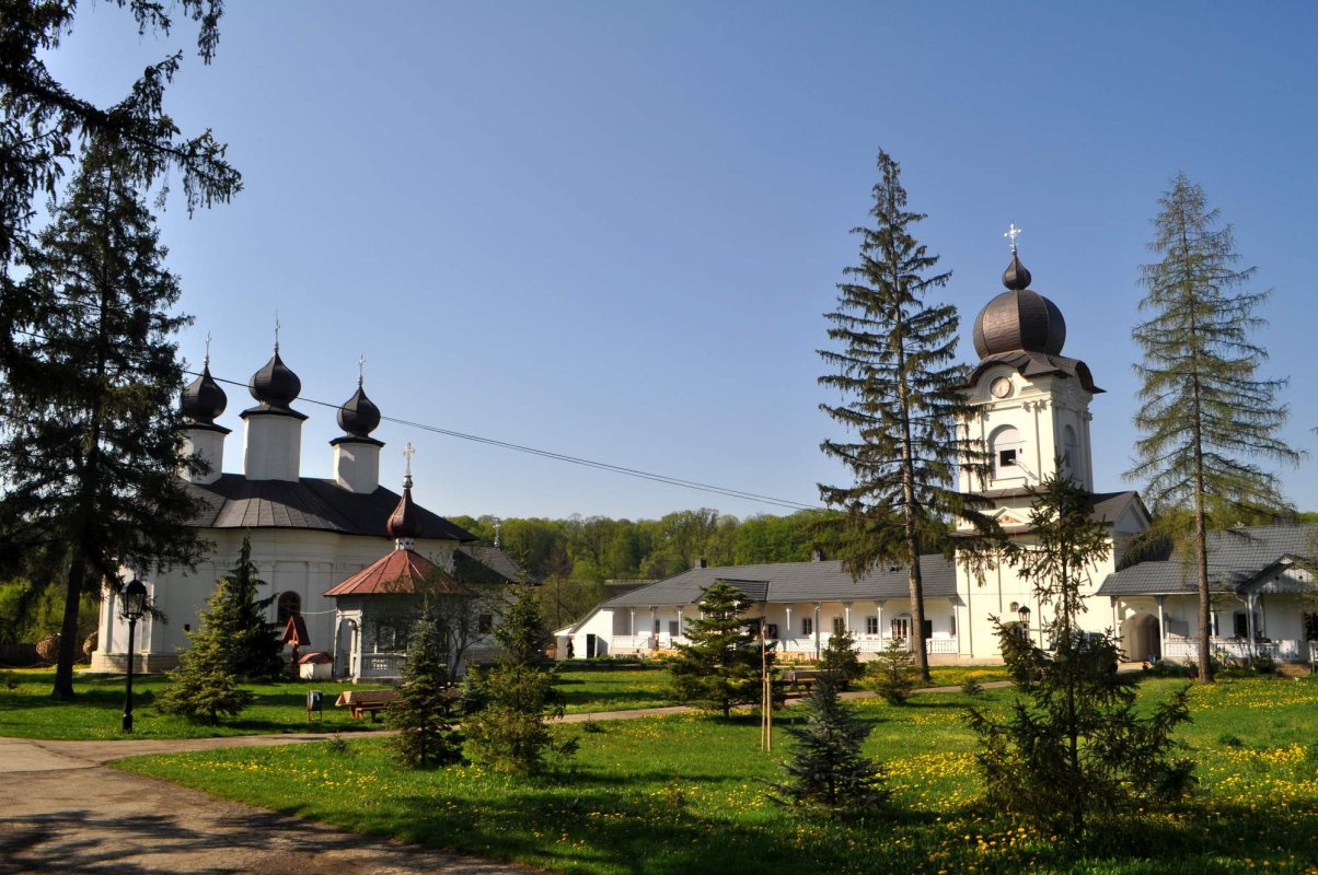 Modernizări pe „drumul mănăstirilor” 174432