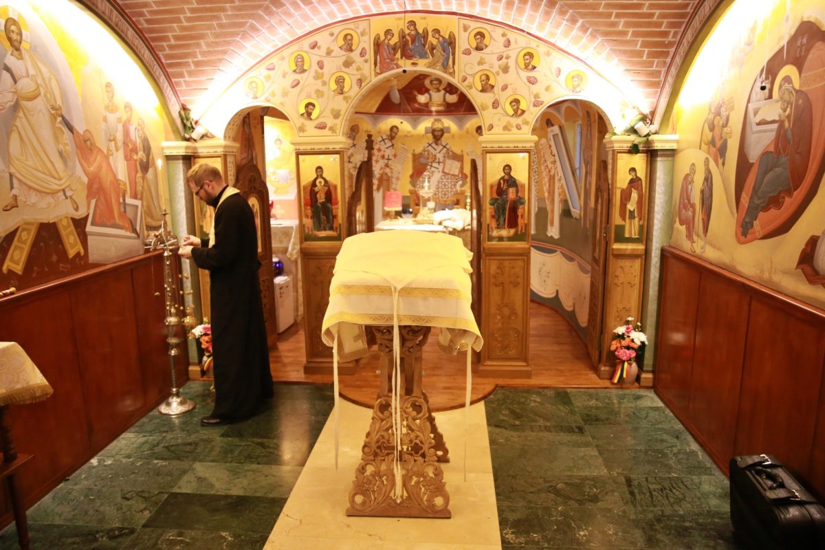 Sfinţire de pictură şi piatră de temelie pentru o nouă biserică la Iaşi 174629