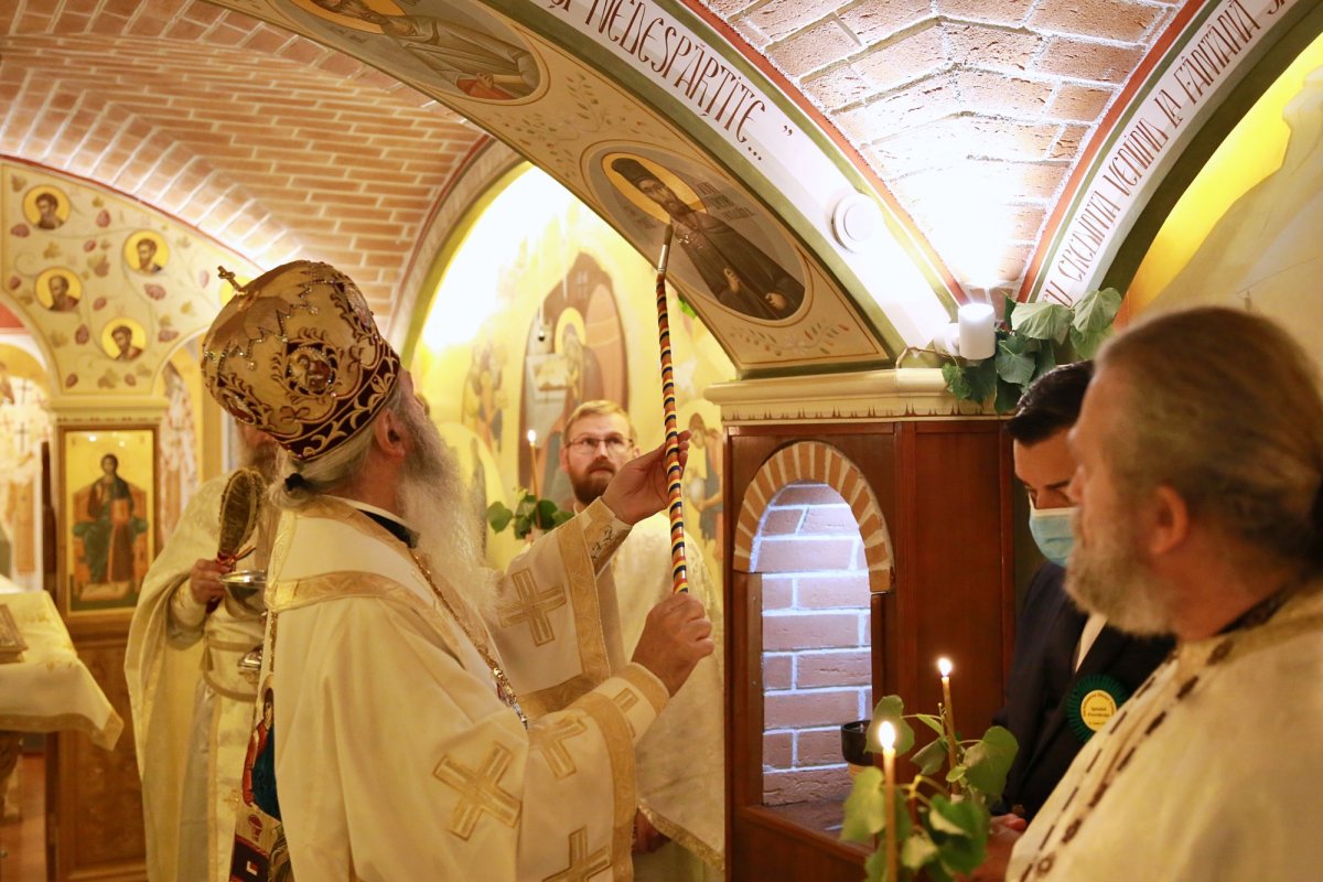 Sfinţire de pictură şi piatră de temelie pentru o nouă biserică la Iaşi 174635