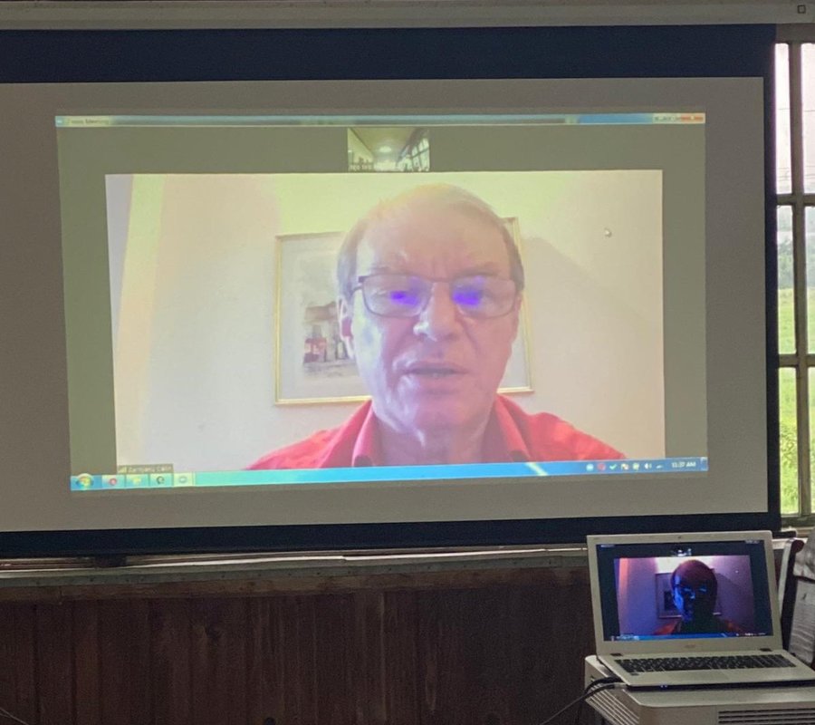 O altfel de oră de istorie 174687