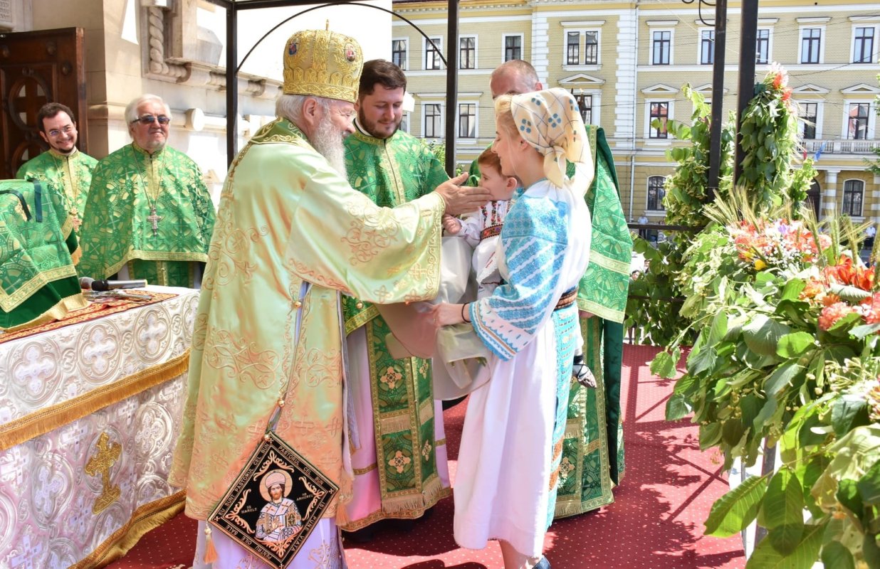 Pogorârea Sfântului Duh, prăznuită la Catedrala Mitropolitană din Cluj-Napoca 174654