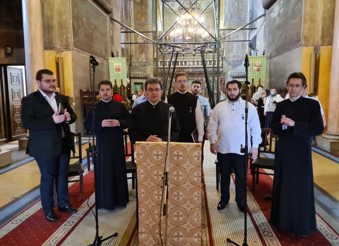 Pogorârea Sfântului Duh, prăznuită la Catedrala Mitropolitană din Cluj-Napoca 174659