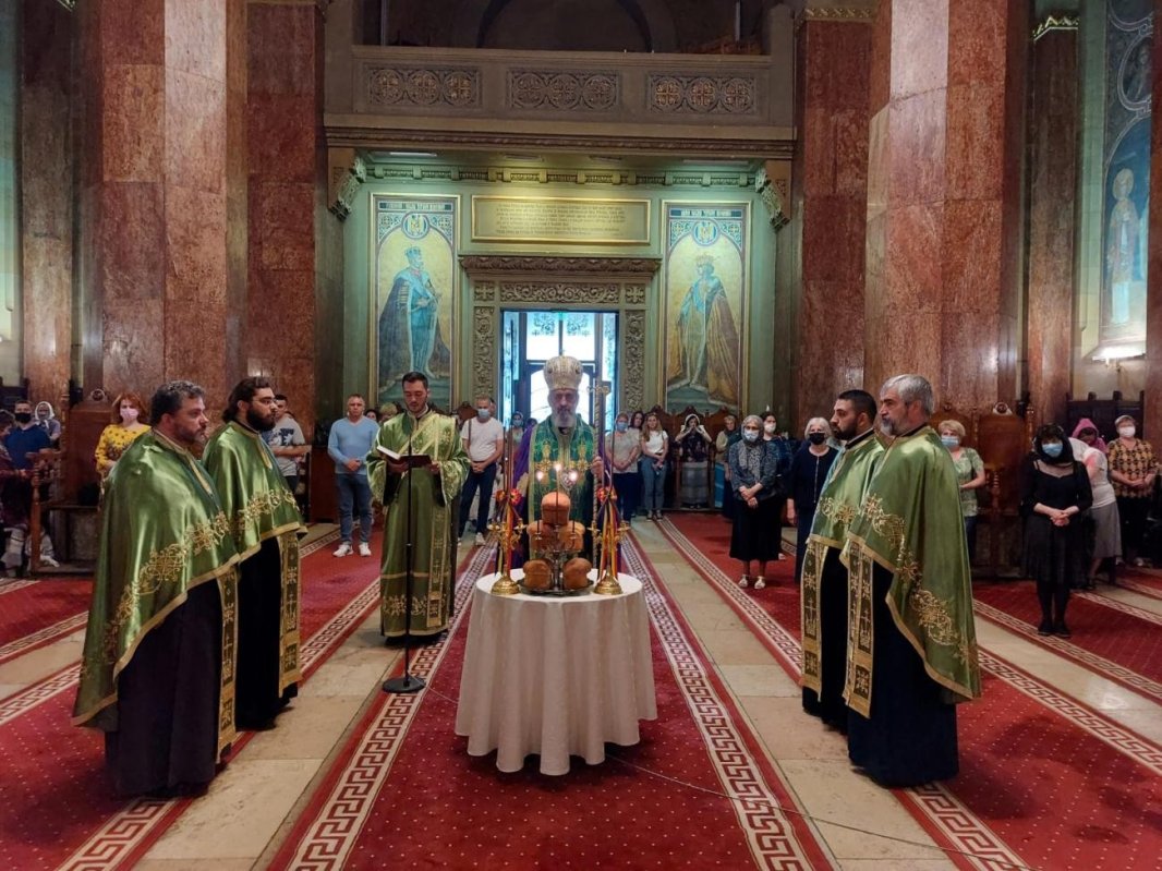 Sărbătoare la Catedrala Arhiepiscopală din Alba Iulia 174661