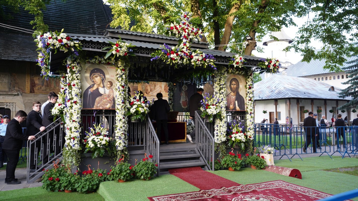 Procesiune cu moaştele Sfântului Ioan cel Nou de la Suceava 174803