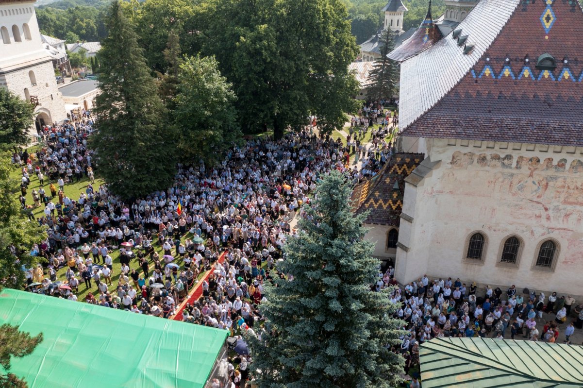 Sfântul Ioan cel Nou, prăznuit cu evlavie de suceveni 175094