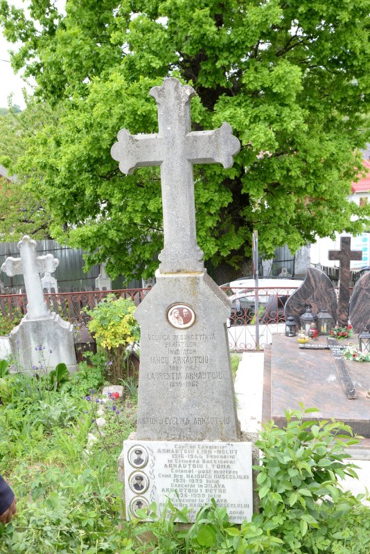 Slujire și misiune în parohia argeșeană Nucșoara 175062