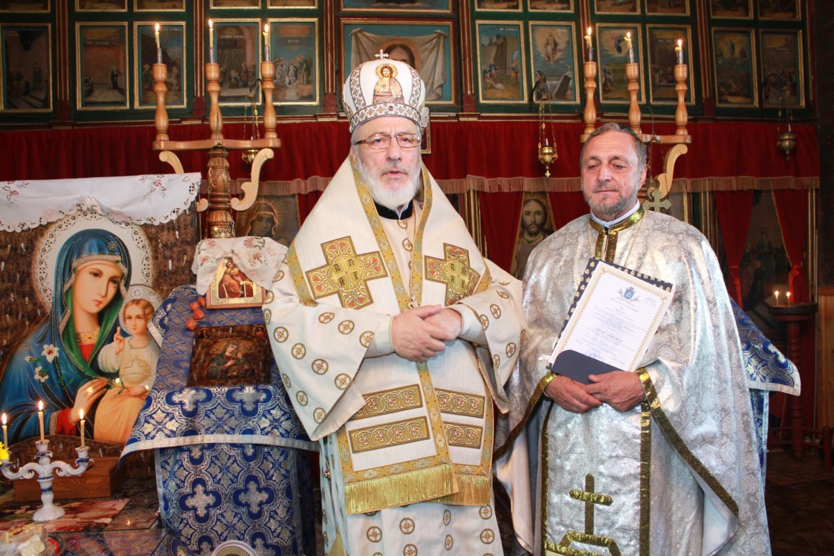 Slujire și misiune în parohia argeșeană Nucșoara 175065