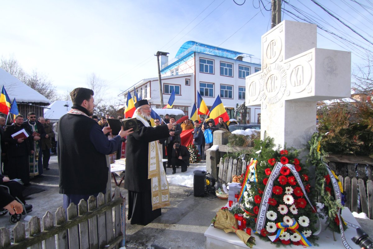 Slujire și misiune în parohia argeșeană Nucșoara 175068