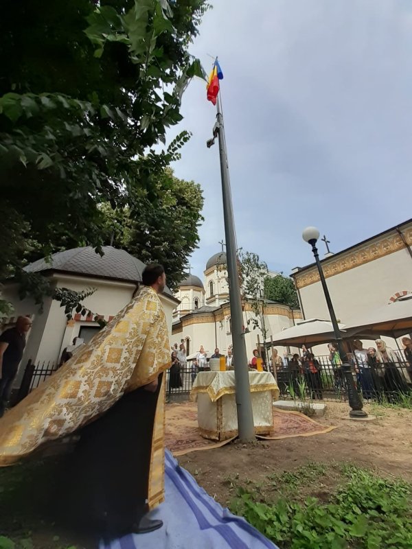 Ziua drapelului naţional, celebrată  în Parohia Bălăneanu din Capitală 175212