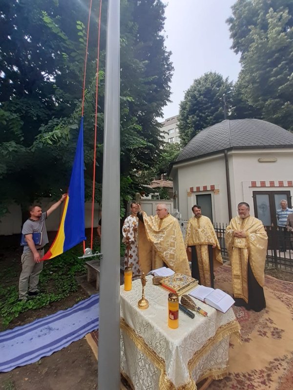 Ziua drapelului naţional, celebrată  în Parohia Bălăneanu din Capitală 175213