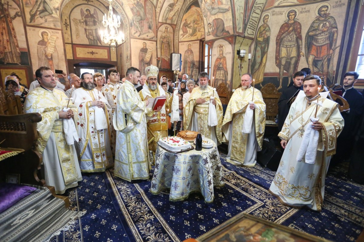 Cinstirea ocrotitorului Mănăstirii Rogozu din Vrancea 175251