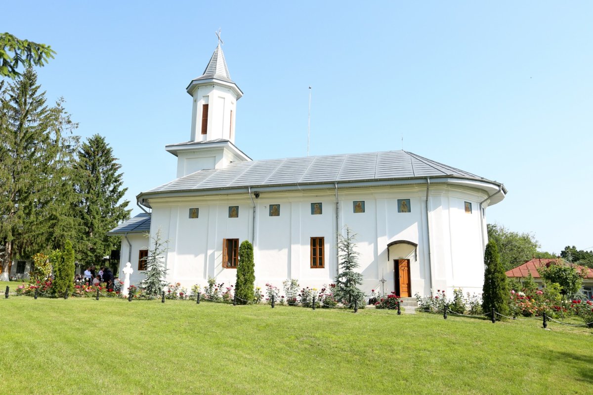 Cinstirea ocrotitorului Mănăstirii Rogozu din Vrancea 175253