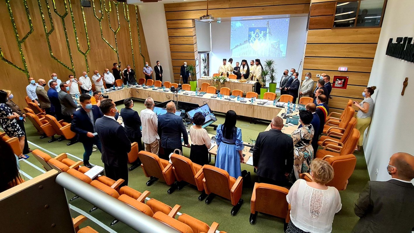 Înnoire și binecuvântare la Consiliul Județean Suceava 175384