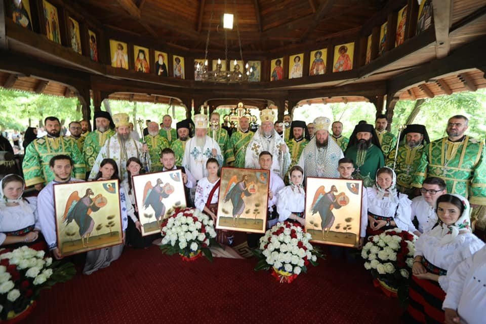 Patru ierarhi la hramul Mănăstirii Scărișoara Nouă, judeţul Satu Mare 175131