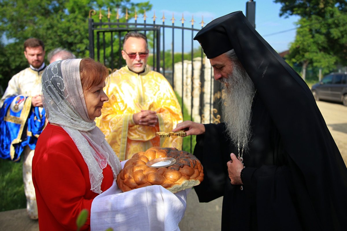 Pictura bisericii din Fântânele, Iași, sfințită de Mitropolitul Moldovei și Bucovinei 175321