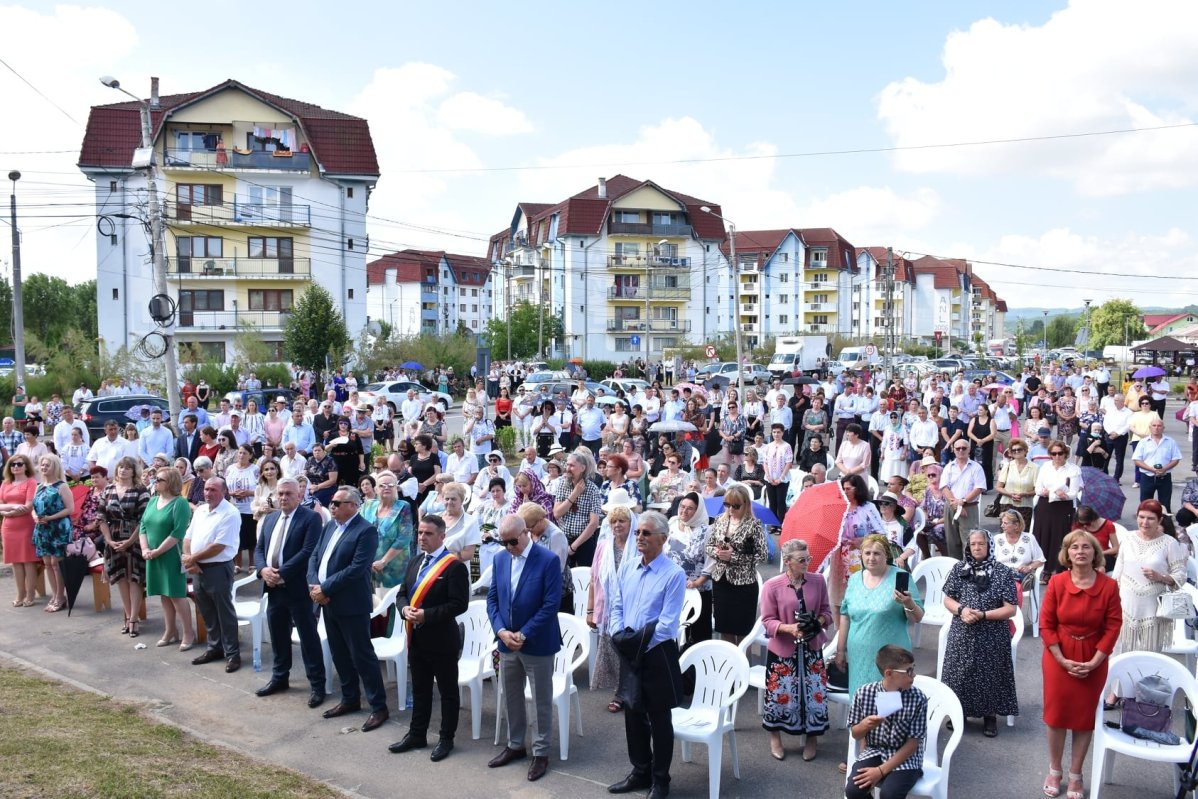 Sfinţirea bisericii din cartierul bistrițean Subcetate 175312